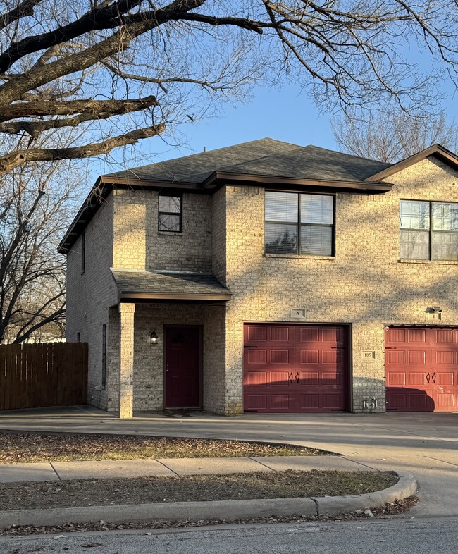 Front - 105 Del Rio Ave Townhome