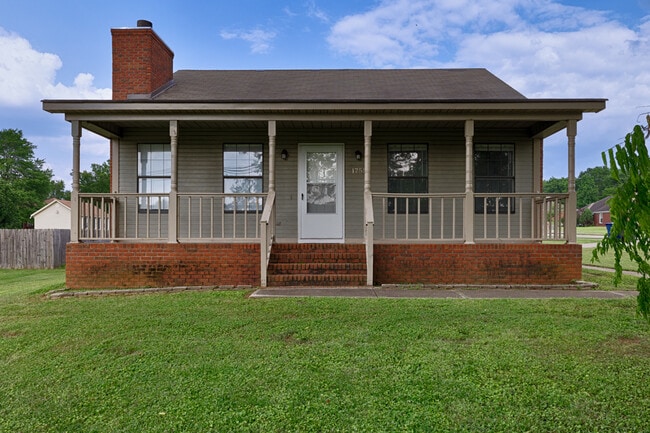 Photo - 1755 Jeff Rd NW