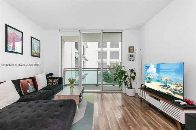 Building Photo - 950 Brickell Bay Dr Unit 403