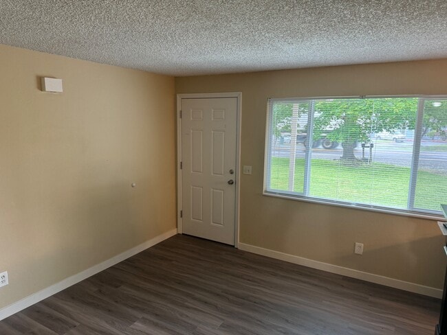 Building Photo - 3542 Northeast Division Street Rental