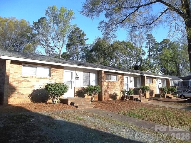 Building Photo - 3940 Arbor Ln