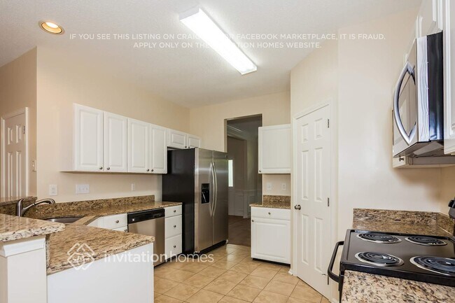 Photo - 8728 Oakham St