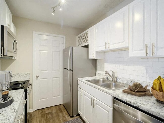 Photo - The Avenues of South Hoover