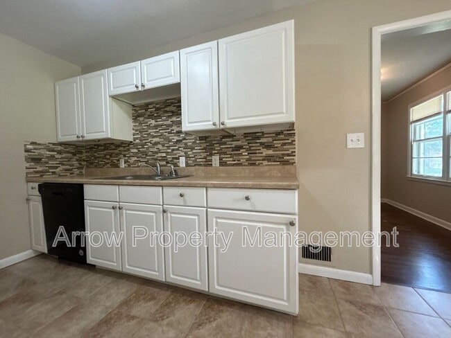 Photo - 5801 Lafayette Ave