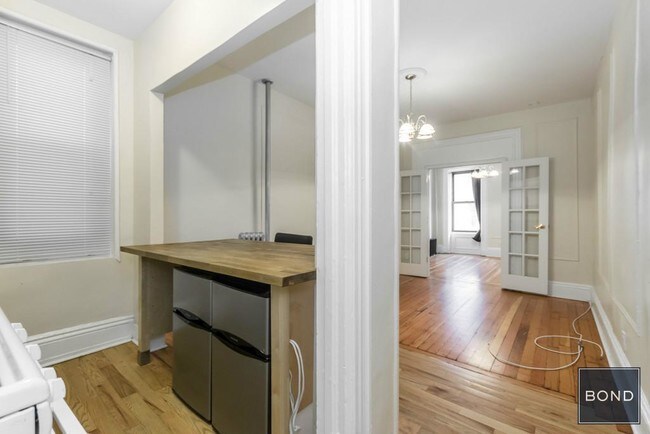 Photo - 158 West 15th Street