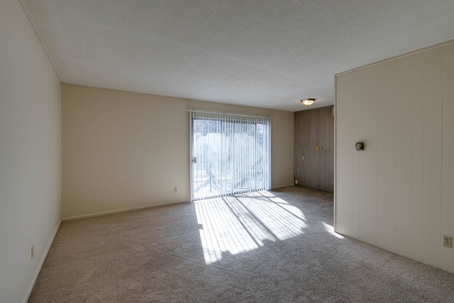 Photo - Wildcat Inn - College Heights & Denison