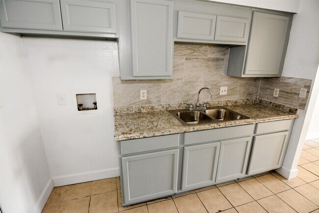 Photo - 7891 Gallahad St