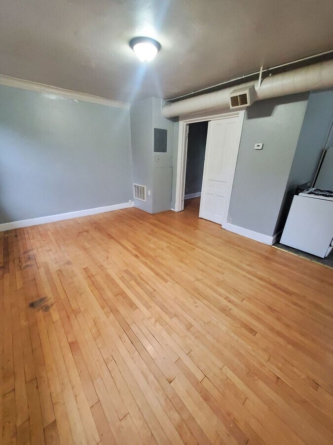 Photo - 3311 W Juneau Ave. (5 Unit)