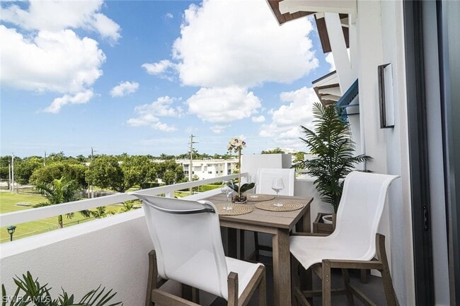 Photo - 101 8th St S Unidad 306