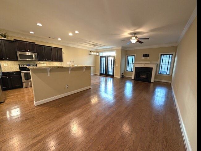 Photo - 716 Carneros Ci