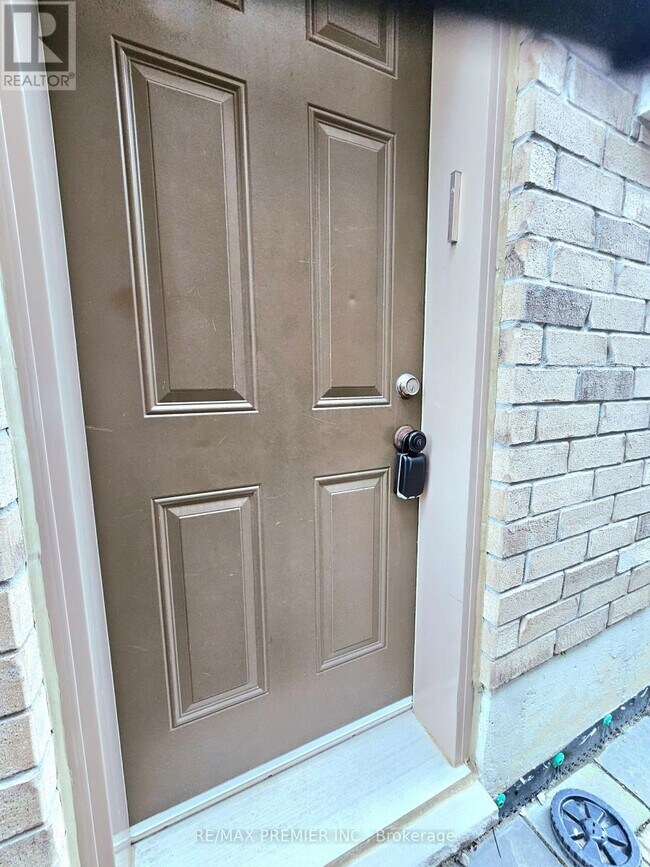 Photo - 3900 Arvona Pl