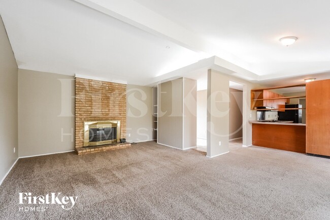 Photo - 2405 Brook Dr