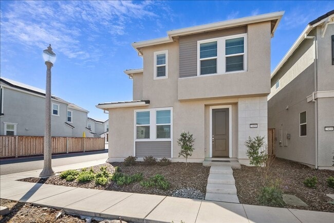 Building Photo - 2416 Interstellar Ln