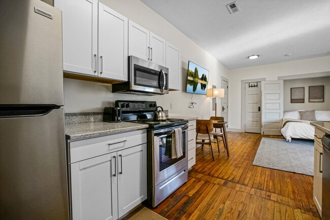 Photo - 1848 E 89th St Unidad ID1061083P