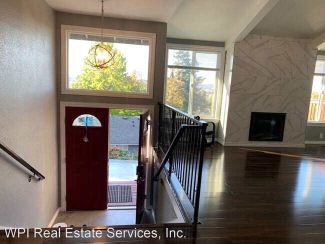 Photo - 6 br, 3 bath House - 116 Kensington Ave. S.