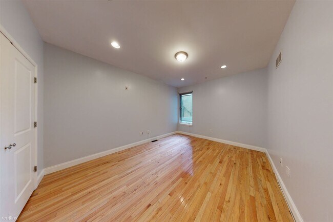 Photo - 4 br, 3 bath Triplex - 1846 N 17TH ST Unit 1 Unit 1