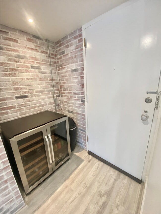 Photo - 2016 Main St Unit 1715