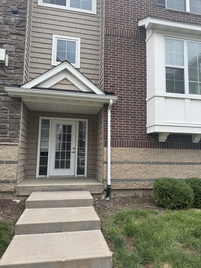 Photo - 350 Clark Dr