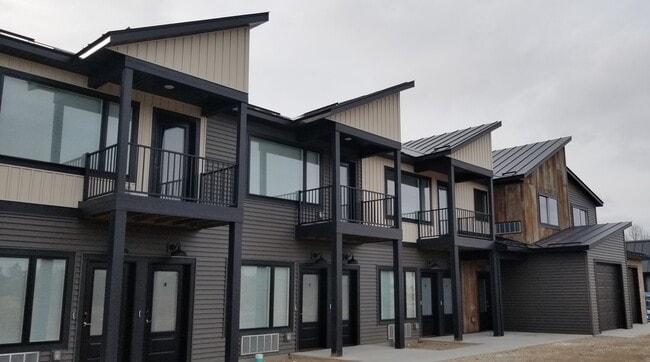 Photo - 460 Washington St