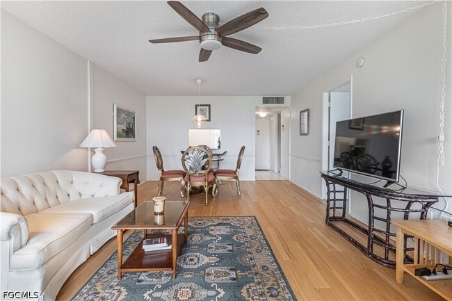 Photo - 1828 Pine Valley Dr Unit 201