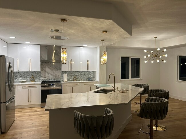 Photo - 207 Biltmore Pl