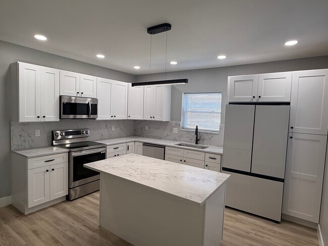 Photo - 8712 S Grand Ave