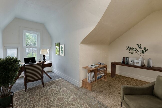 2641 S 18th St Unit 2