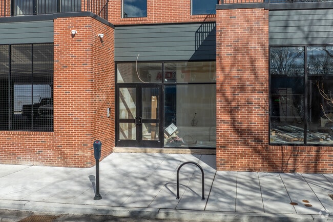 Photo - Station Circle