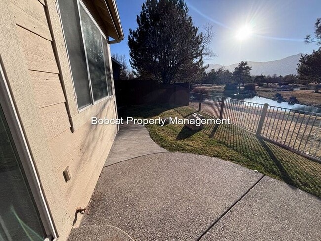 Photo - 1054 Camellia Ct