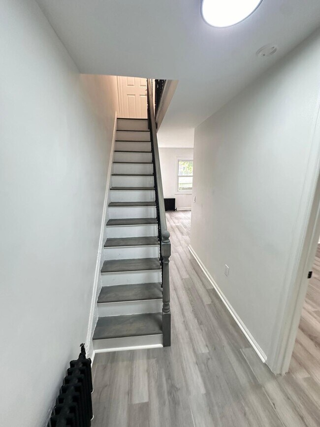 109 S 7th Ave Unit 5
