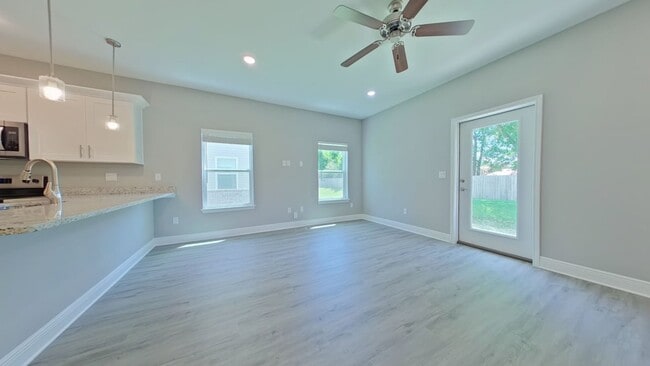 Photo - 840 Fairview Dr