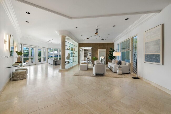 Photo - 6500 N Bay Rd