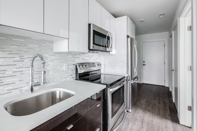 Photo - 1155 S 15th St