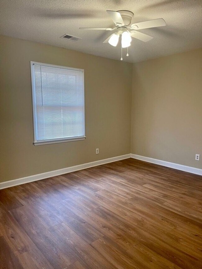 Adorable Ranch in East Charlotte, RENT SP... House House Rental in Charlotte, NC