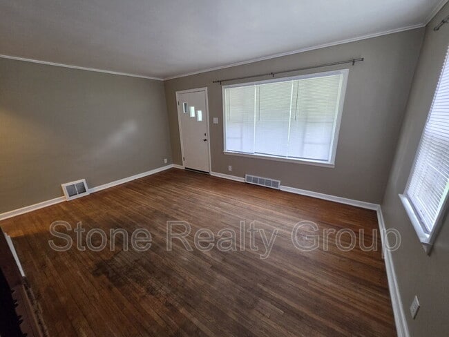 3048 N 15 1/2 St