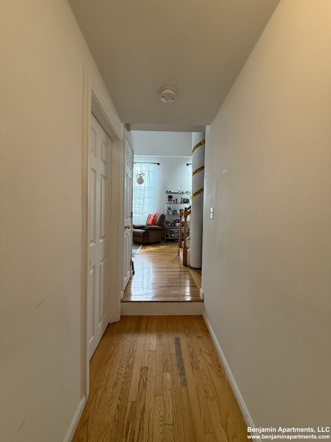 Photo - 168 Northampton St Unit 2