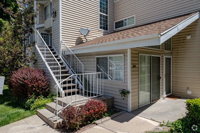 Building Entrance - Carriage Crossing Condominiums