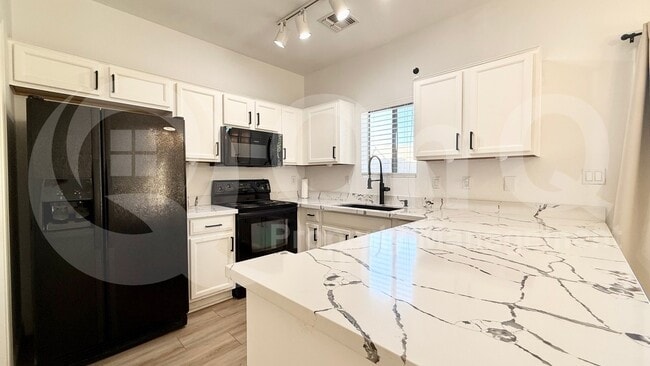 Building Photo - 16620 S 48th St