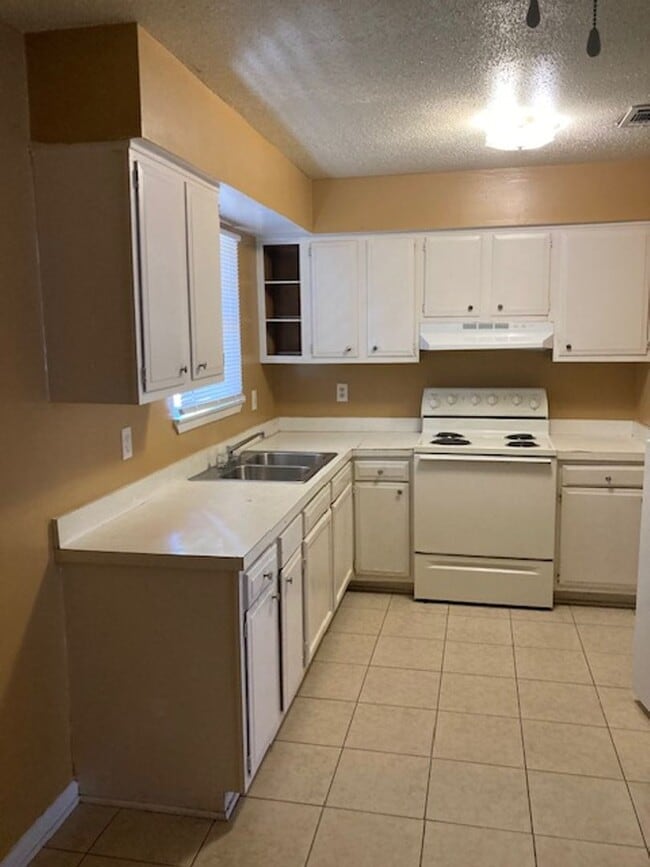 Photo - Gulfport 3 Bedroom