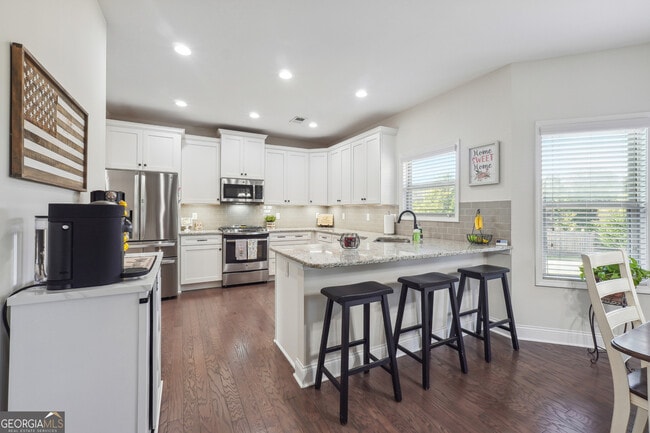 Photo - 160 Cobblestone Trl House