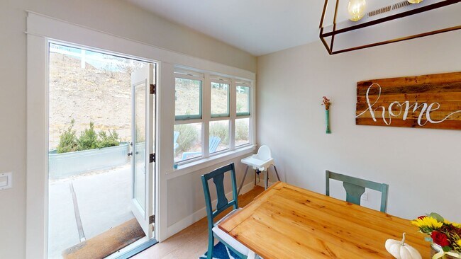 Photo - Beautiful 4 Bedroom, 3 Bathroom Atascadero Home On 2 Acre Lot with Solar Power