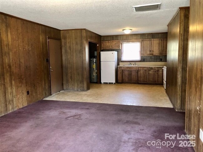 Photo - 208 Sunny Hill Dr