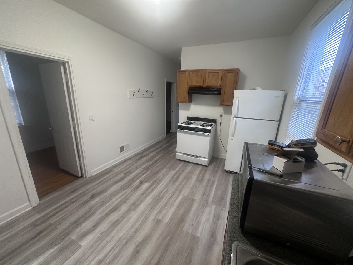 Photo - 8818 S Saginaw Ave Unit First floor uni