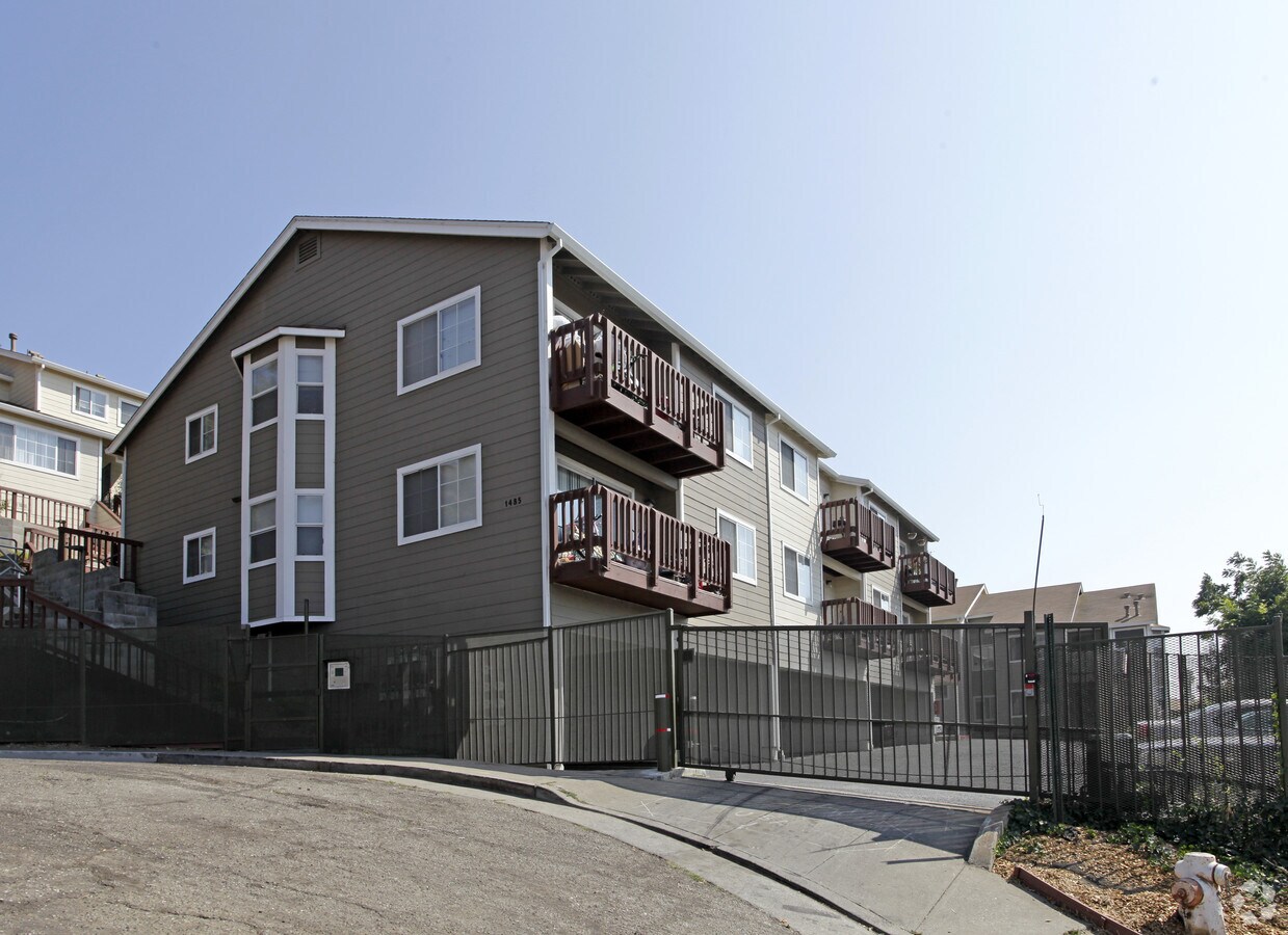 Photo - Hillside Terrace Apartments