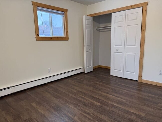 Photo - 625 2nd Ave W