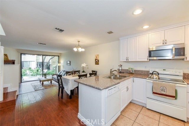 Building Photo - 170 Pineview Rental