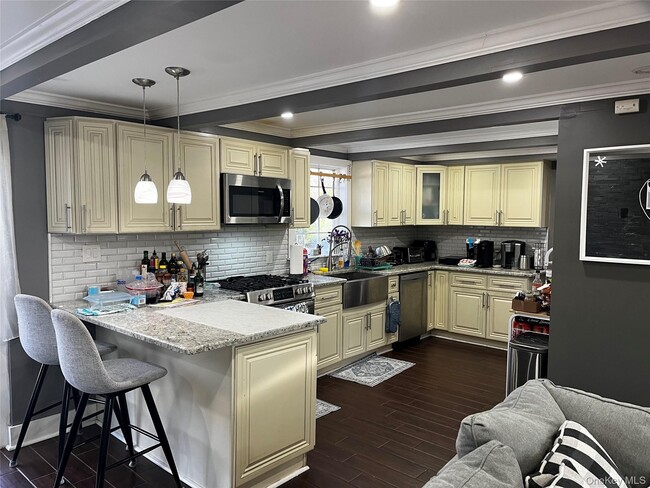 Photo - 47 University Heights Dr