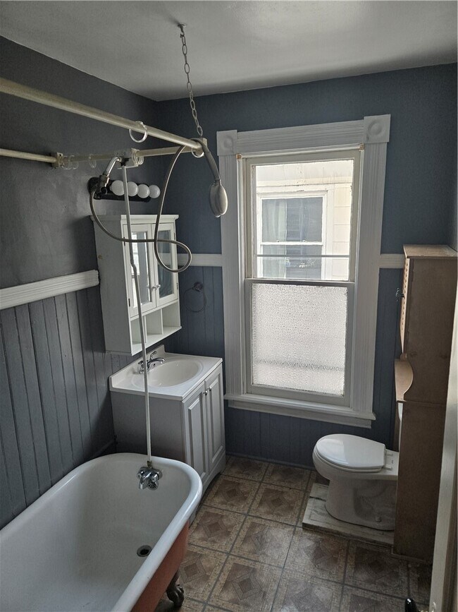 Photo - 108 Boardman St