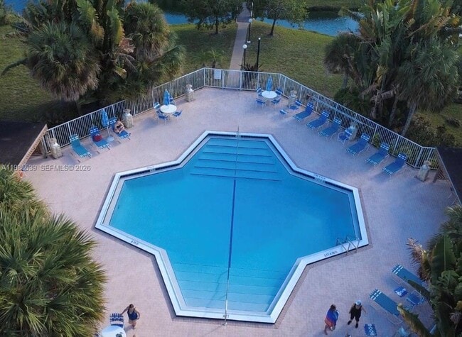 Building Photo - 5061 W Oakland Park Blvd Unit 211