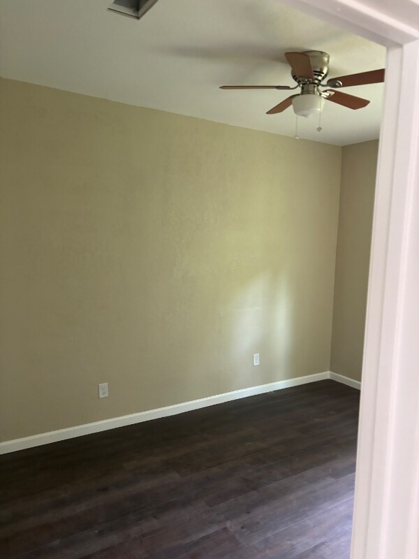 Photo - 660 Wingate St